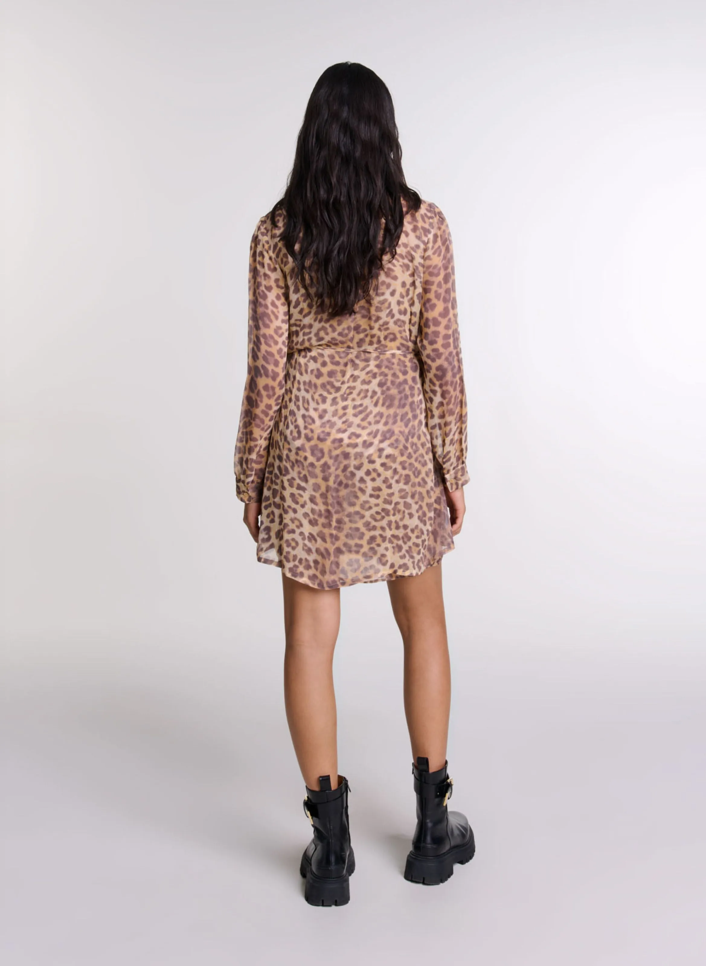 MAJE Vestido corto estampado con cuello lazado en multicolor