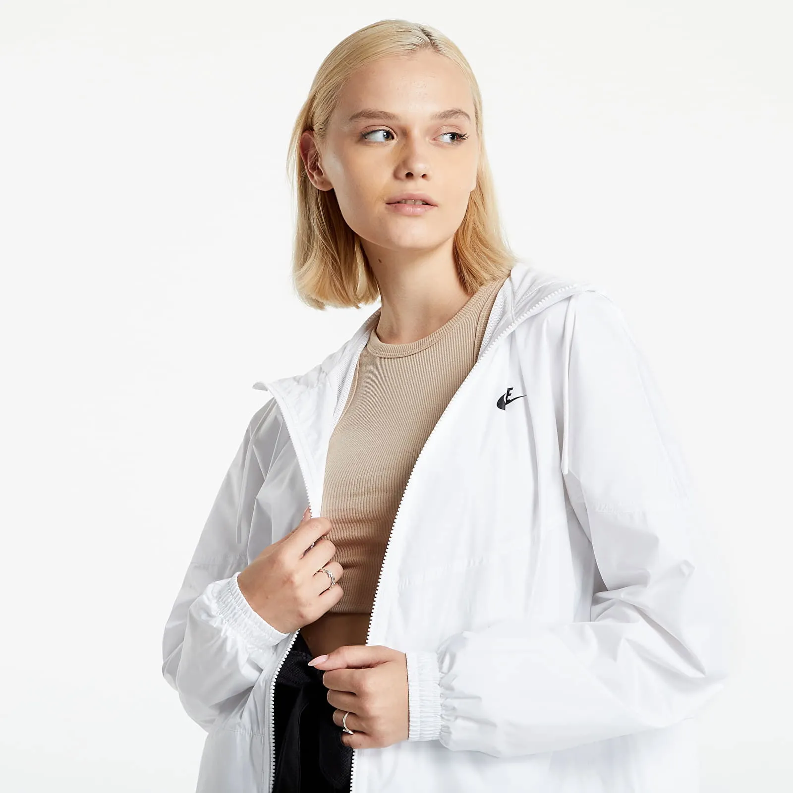 Nike Sportswear Repel Windrunner